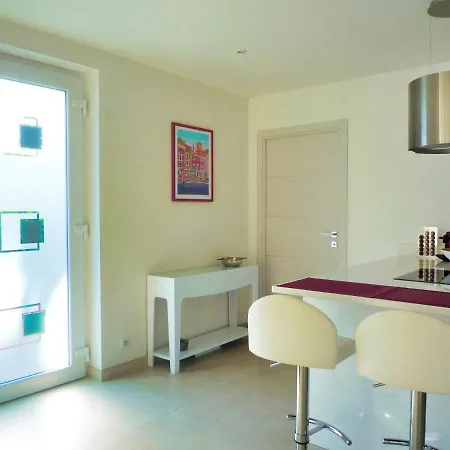 Beautiful And Spacious With A Lovely Garden Cannes